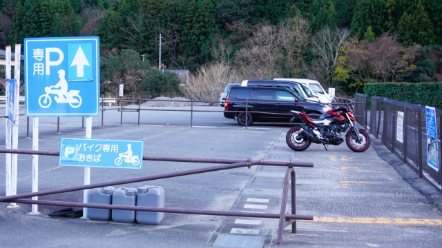 バイクはコインパーキングに駐車できる？置き場がない時の探し方もご紹介